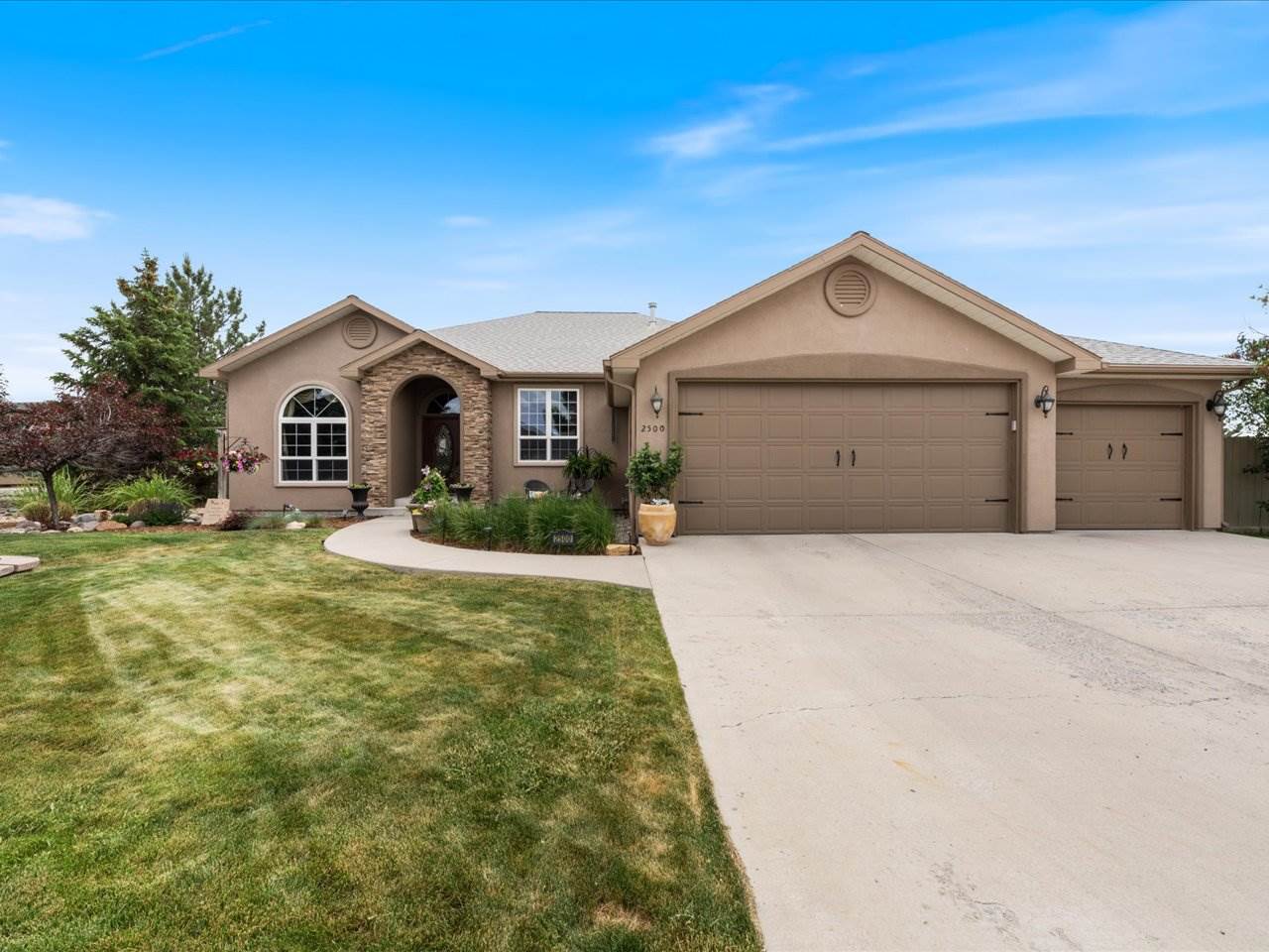 2500 Stone Bridge Drive, Montrose, CO 81401