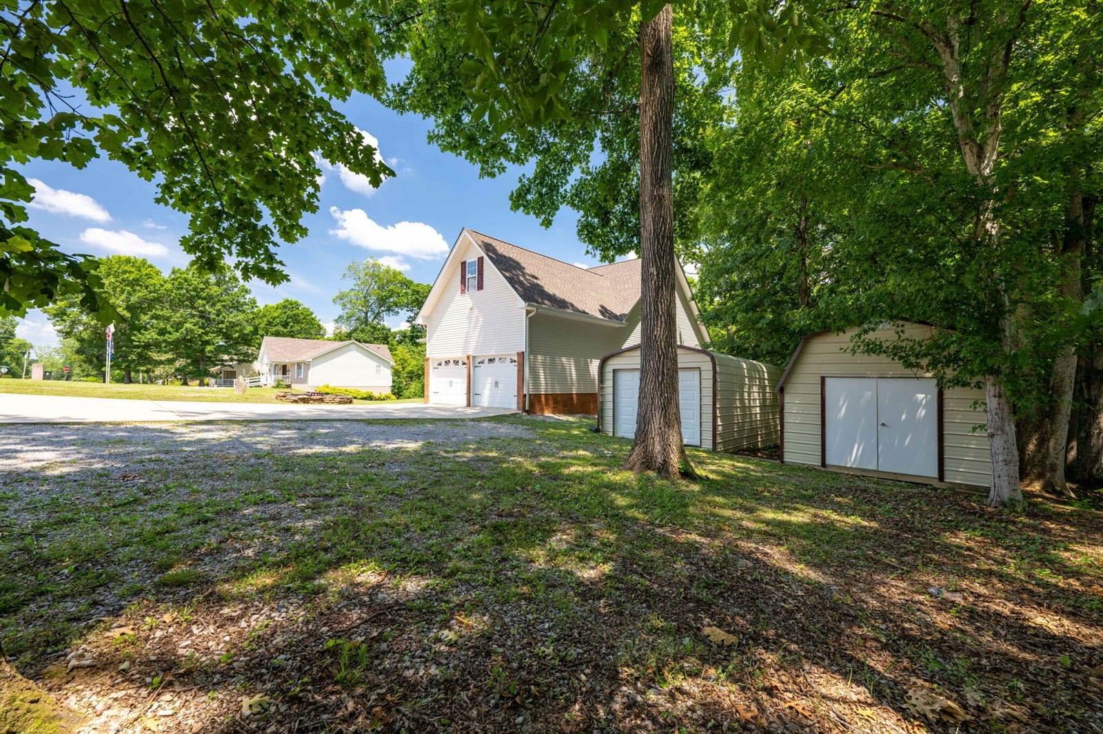 1904 Honeysuckle Tr, Fort Oglethorpe, GA 30742