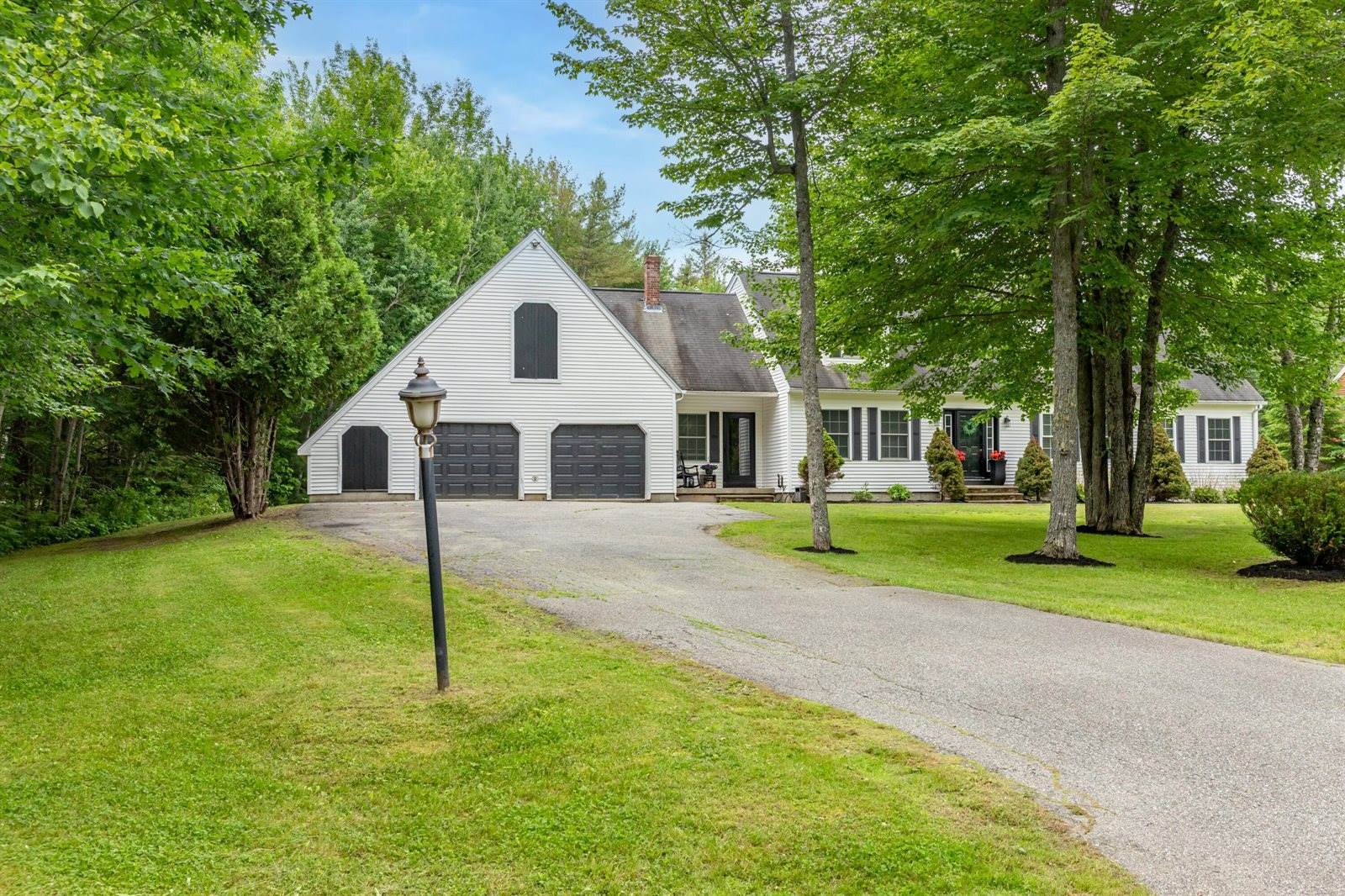 12 Surrey Lane, Hampden, ME 04444