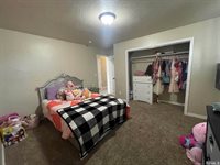 332 Lawndale Dr, Spring Creek, NV 89815