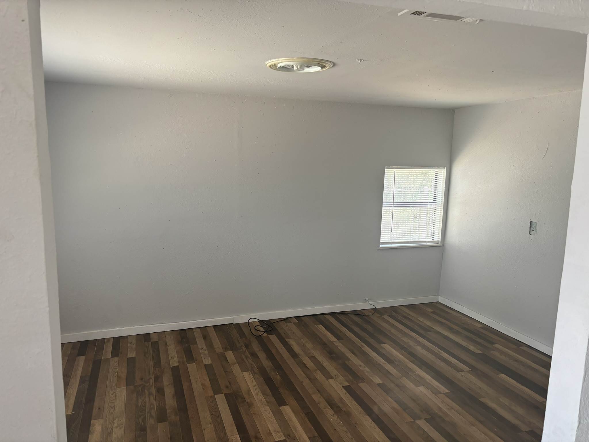 120 Pear St, Roswell, NM 88201