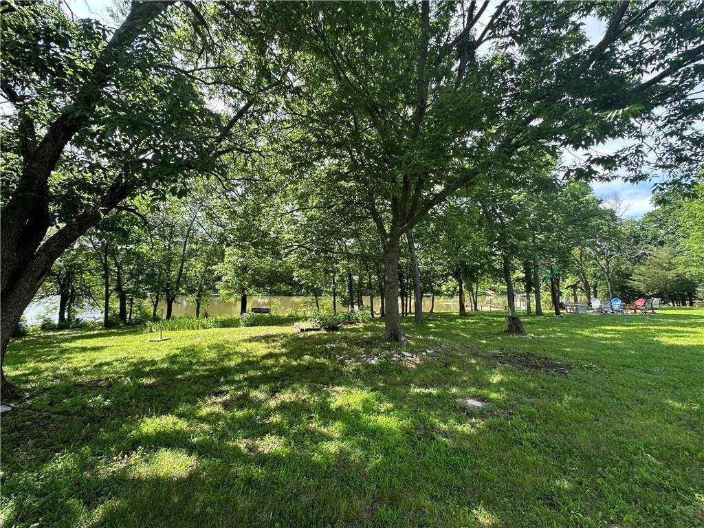 105 Camp Fire Drive, Linn Valley, KS 66040