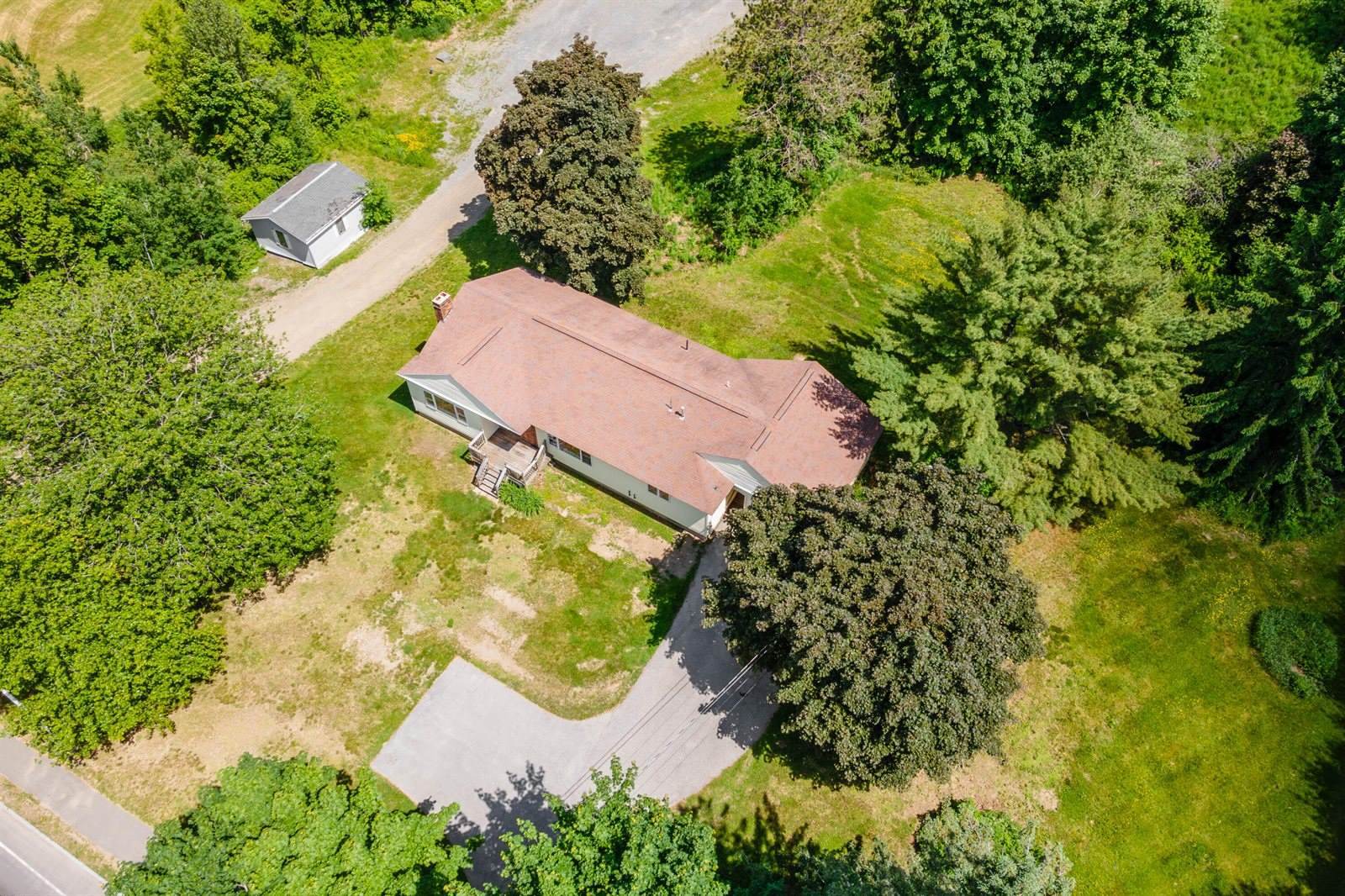 2423 Route 2, Hermon, ME 04401