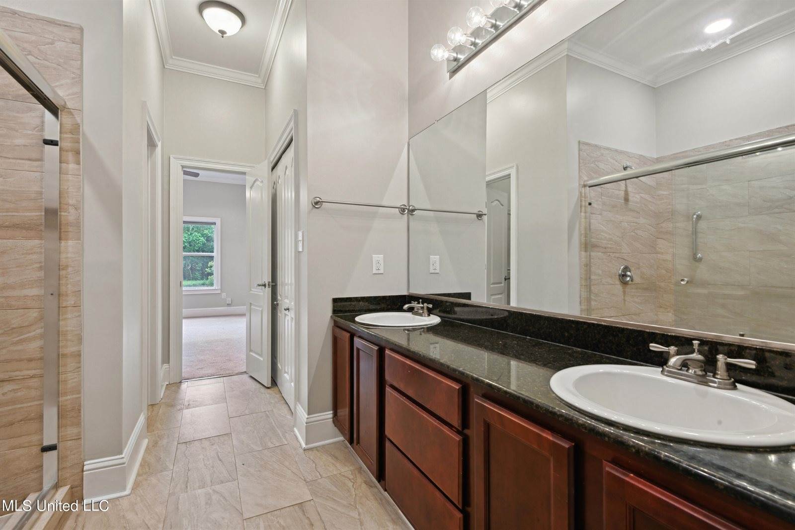 313 Capri Place, Ocean Springs, MS 39564