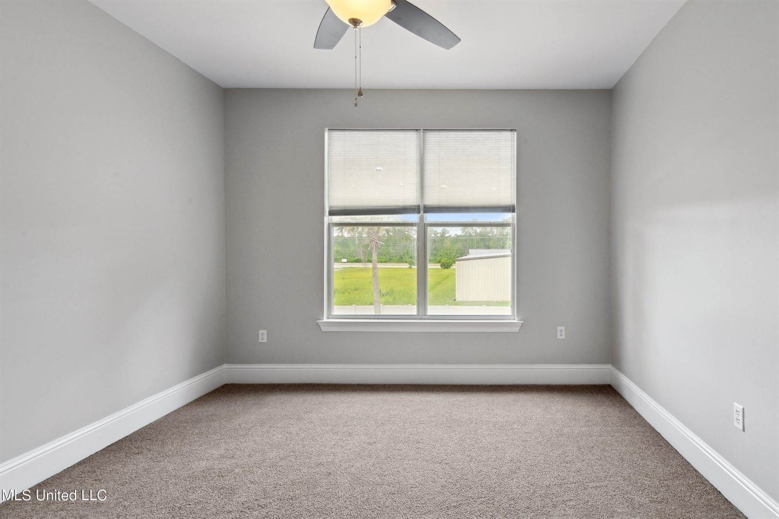 313 Capri Place, Ocean Springs, MS 39564