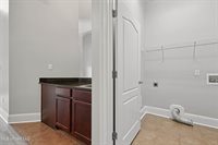 313 Capri Place, Ocean Springs, MS 39564