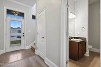 313 Capri Place, Ocean Springs, MS 39564