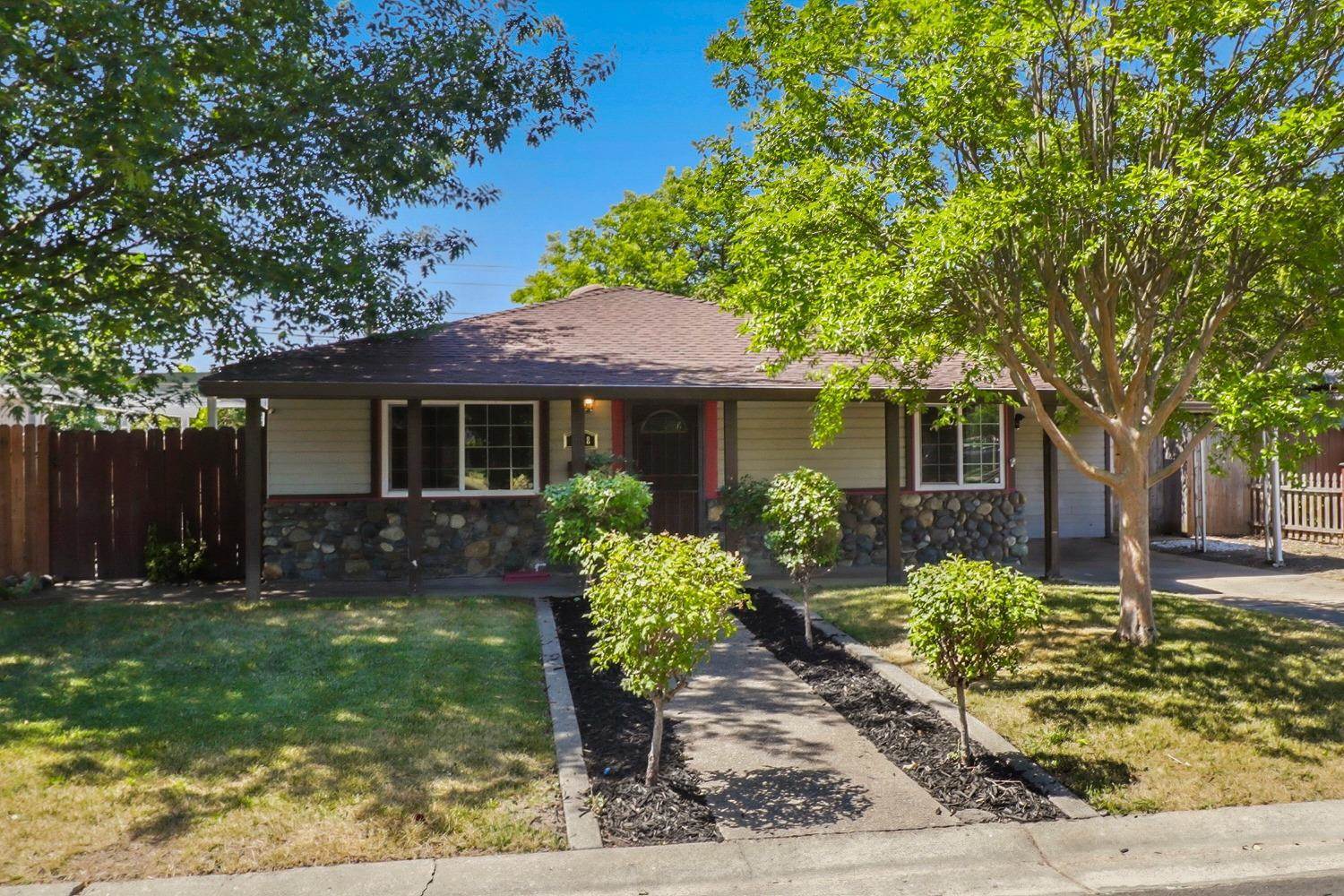 3228 Windsor Drive, Sacramento, CA 95864