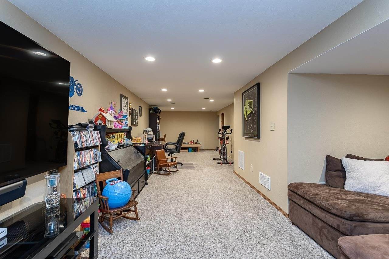 2970 Cedar Drive, Plover, WI 54467