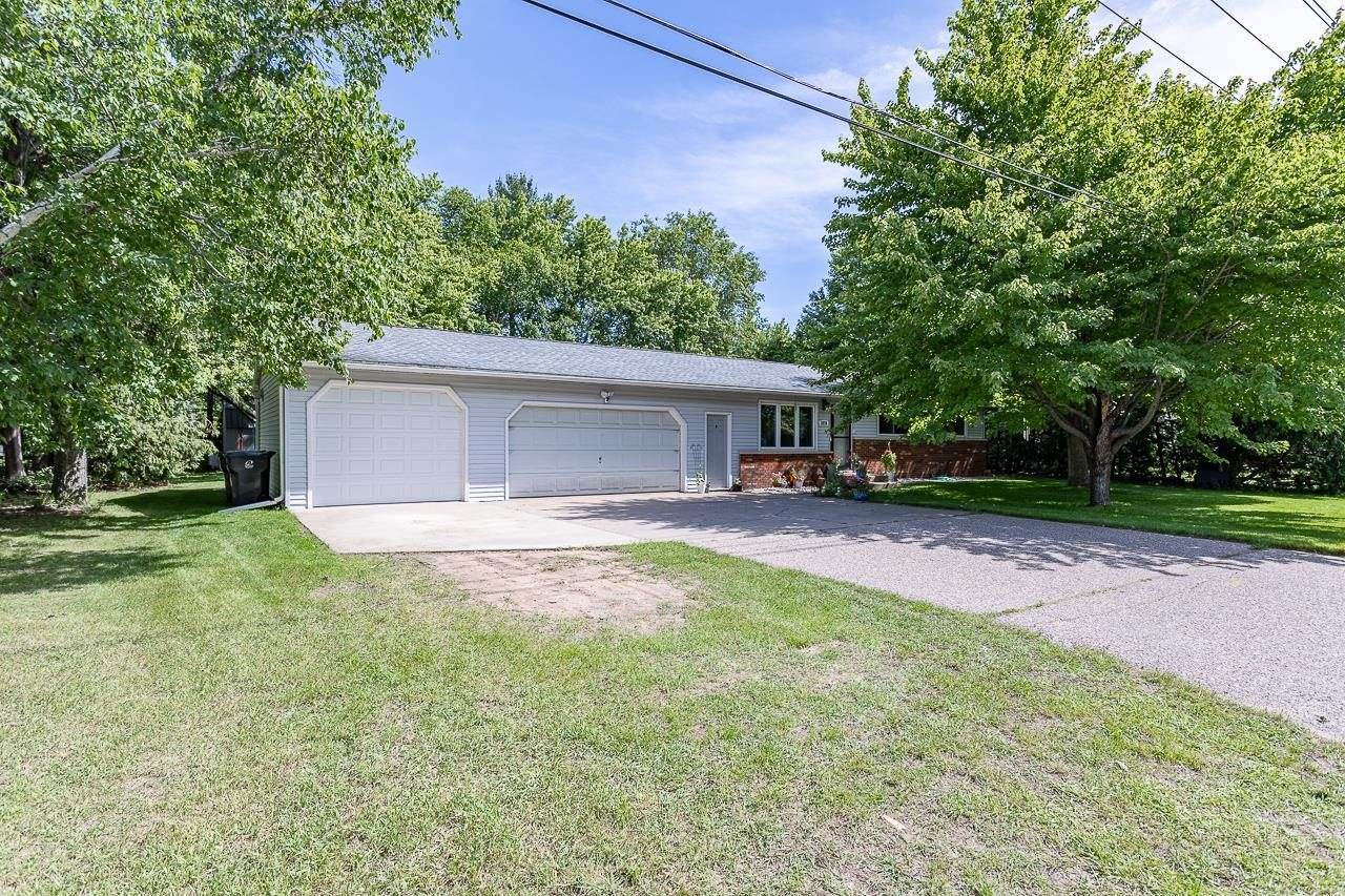 2970 Cedar Drive, Plover, WI 54467