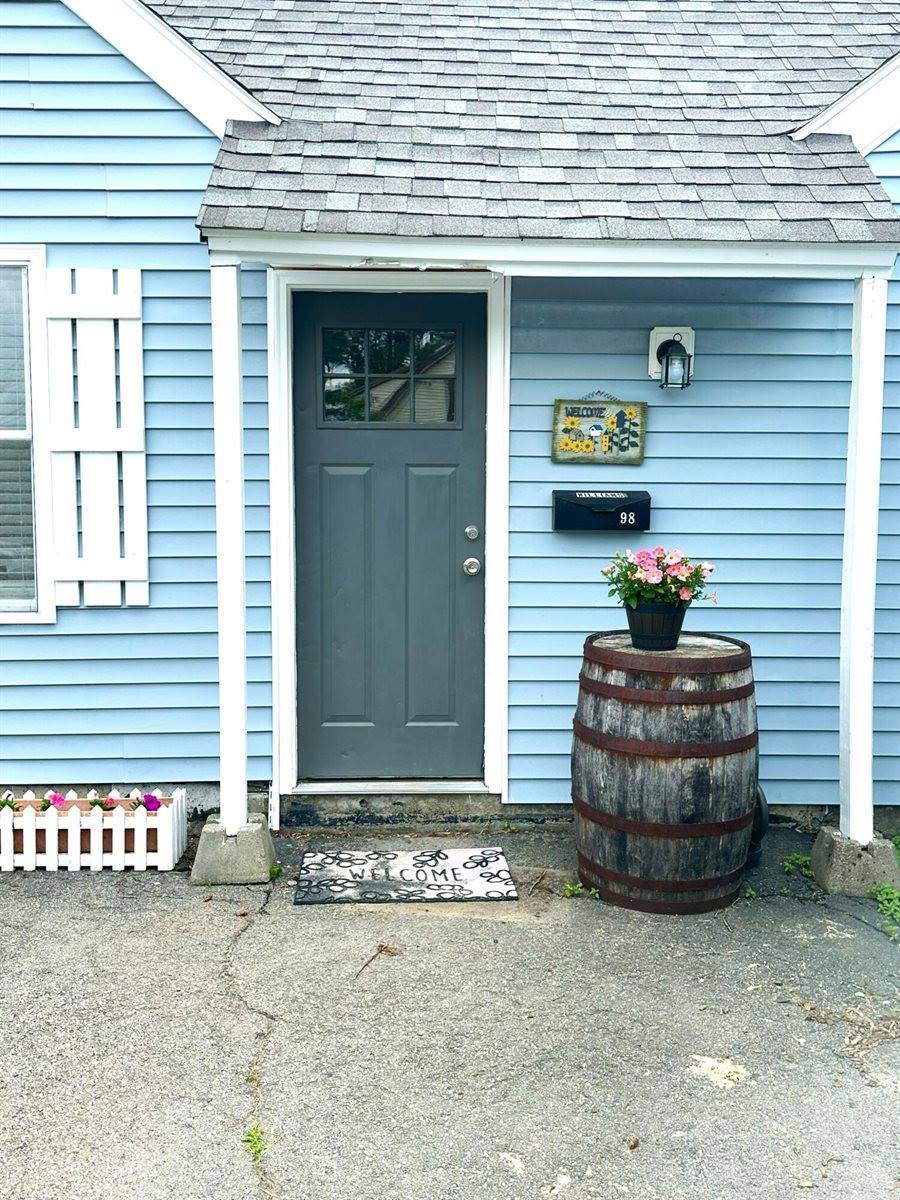 98 6th Street, Old Town, ME 04468