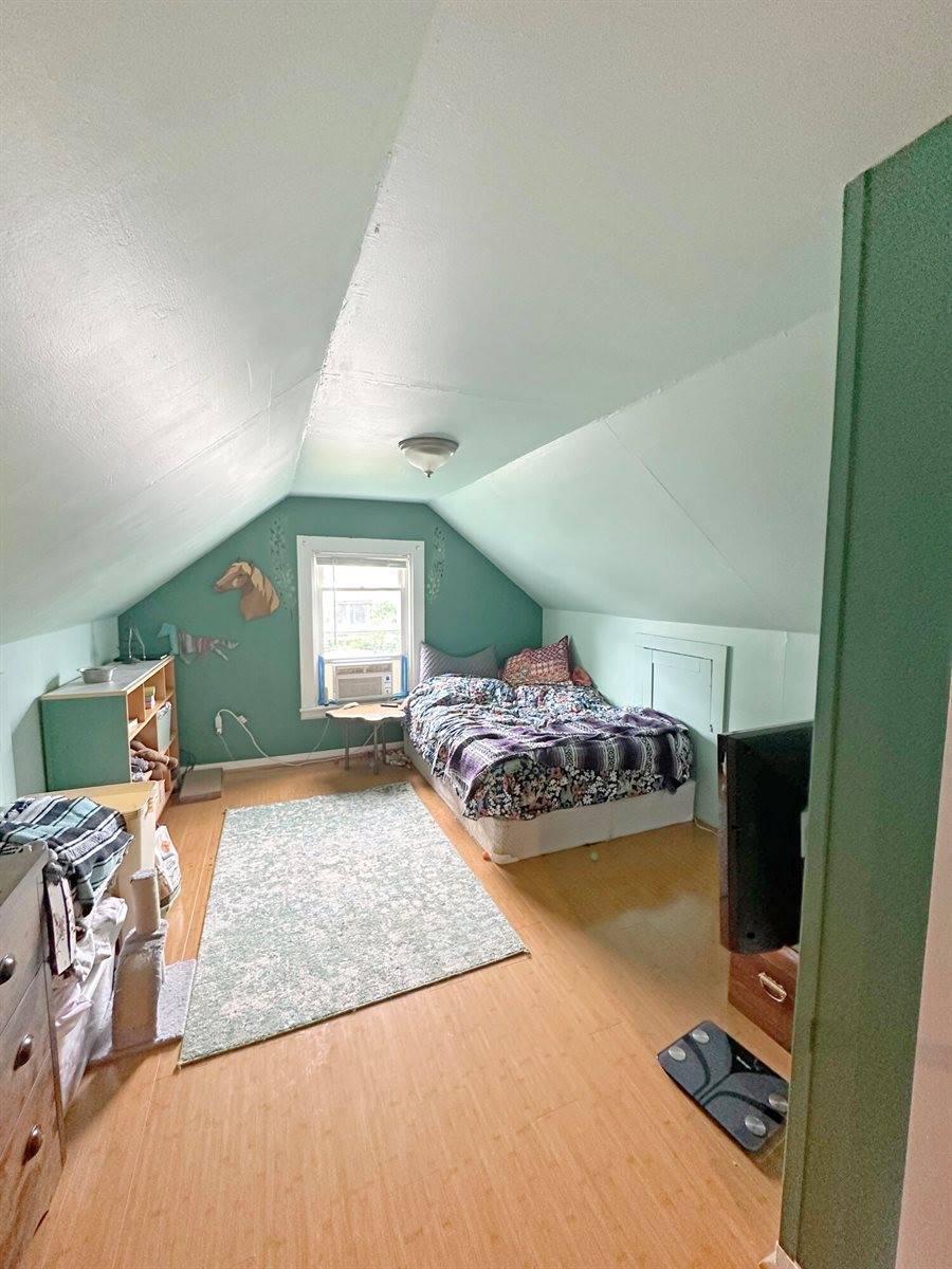 98 6th Street, Old Town, ME 04468