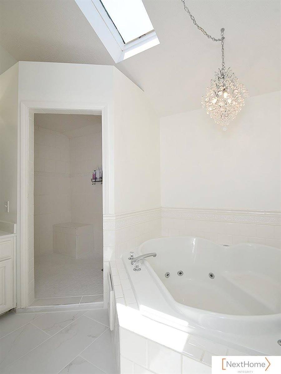 4320 Red Deer Drive, Lincoln, NE 68516