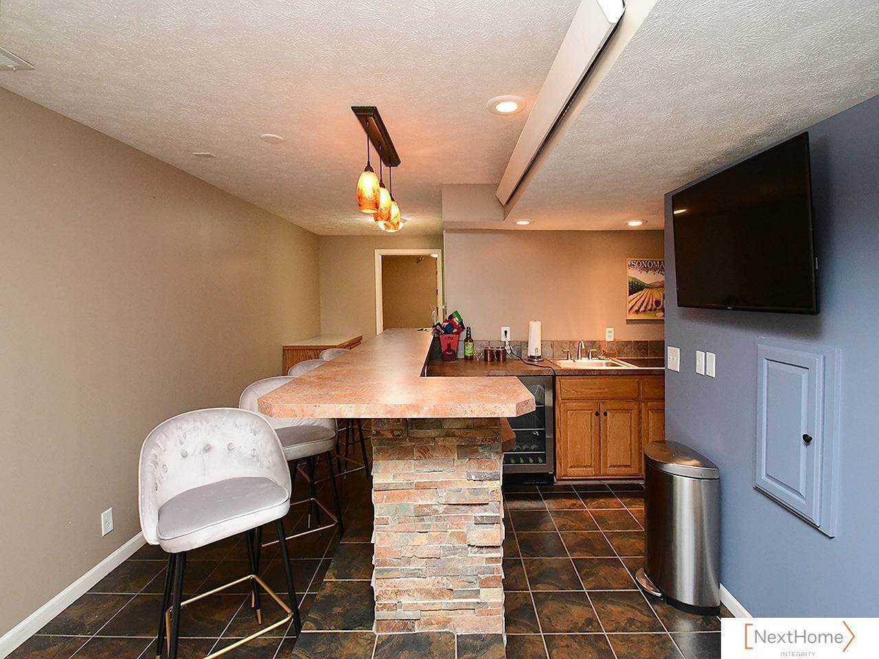 4320 Red Deer Drive, Lincoln, NE 68516