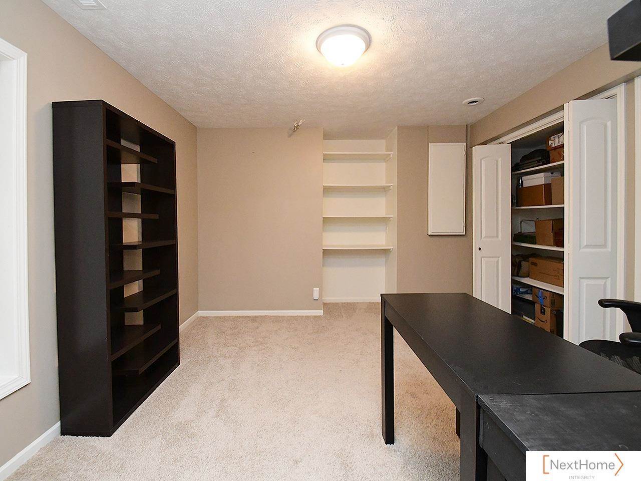 4320 Red Deer Drive, Lincoln, NE 68516