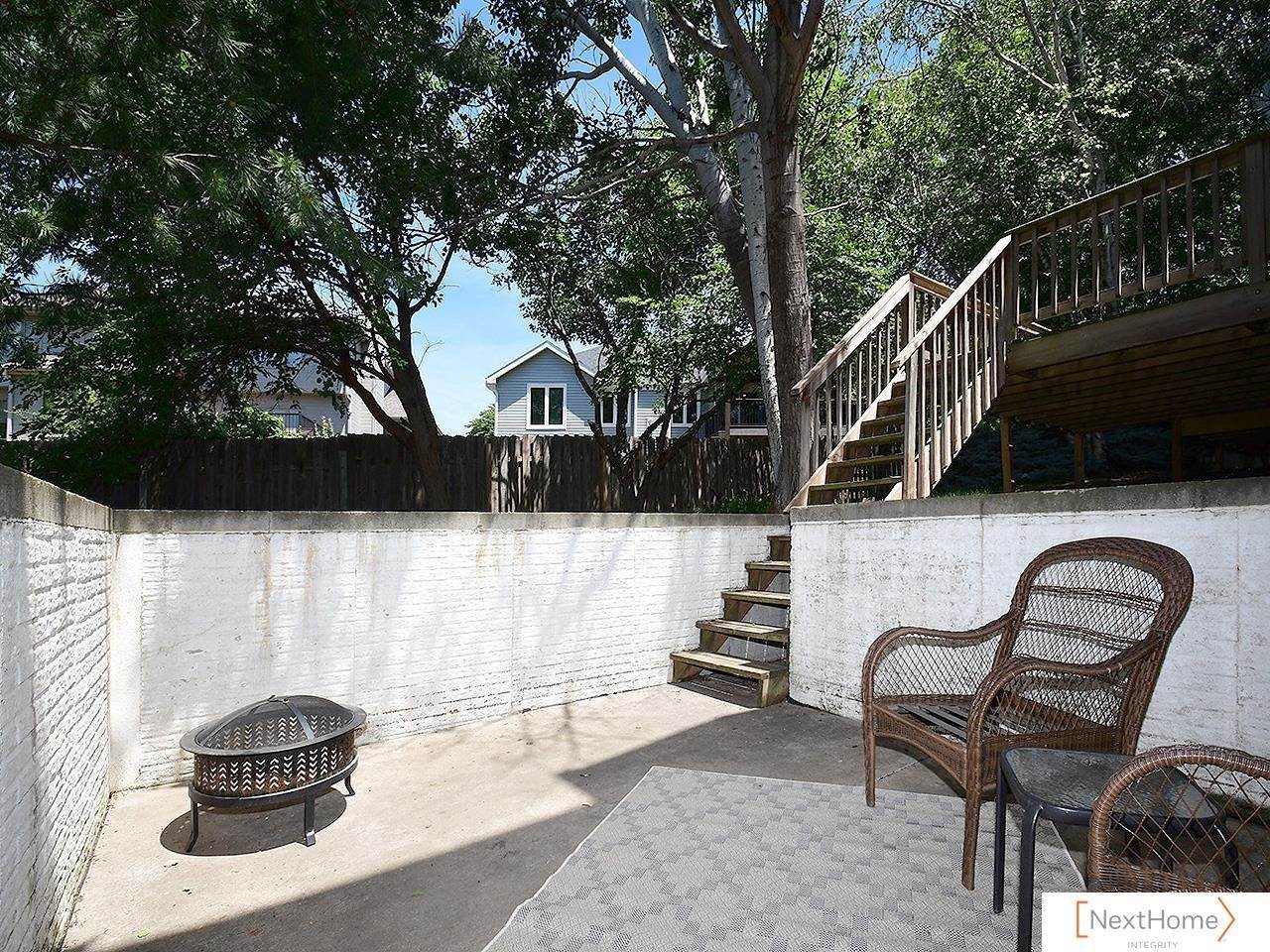 4320 Red Deer Drive, Lincoln, NE 68516