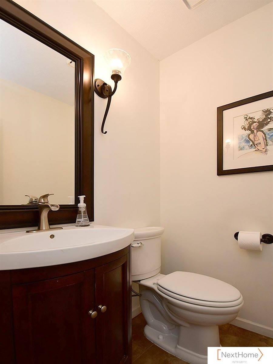 4320 Red Deer Drive, Lincoln, NE 68516