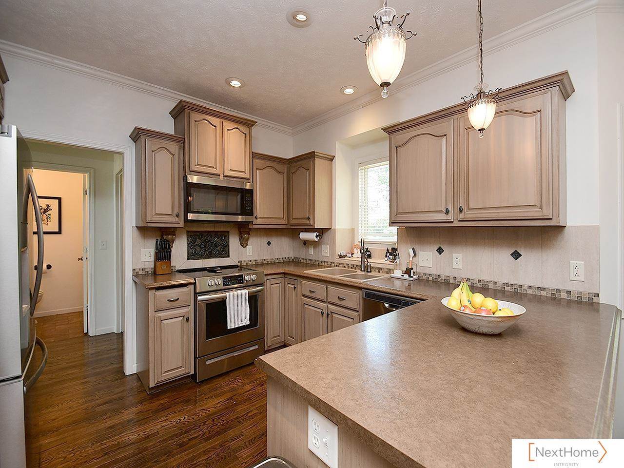 4320 Red Deer Drive, Lincoln, NE 68516