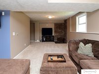 4320 Red Deer Drive, Lincoln, NE 68516