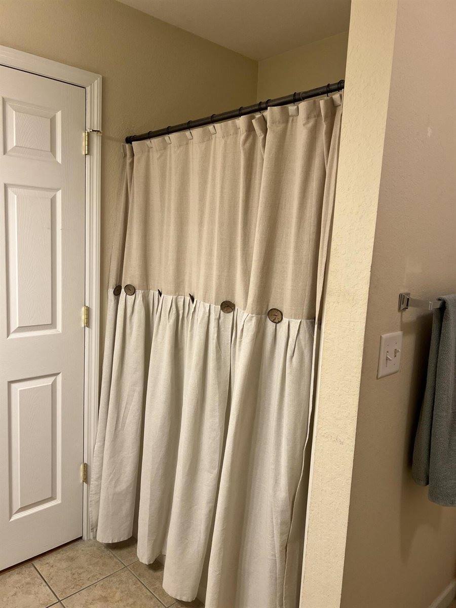 1003 Cedar Creek Dr, Rossville, GA 30741