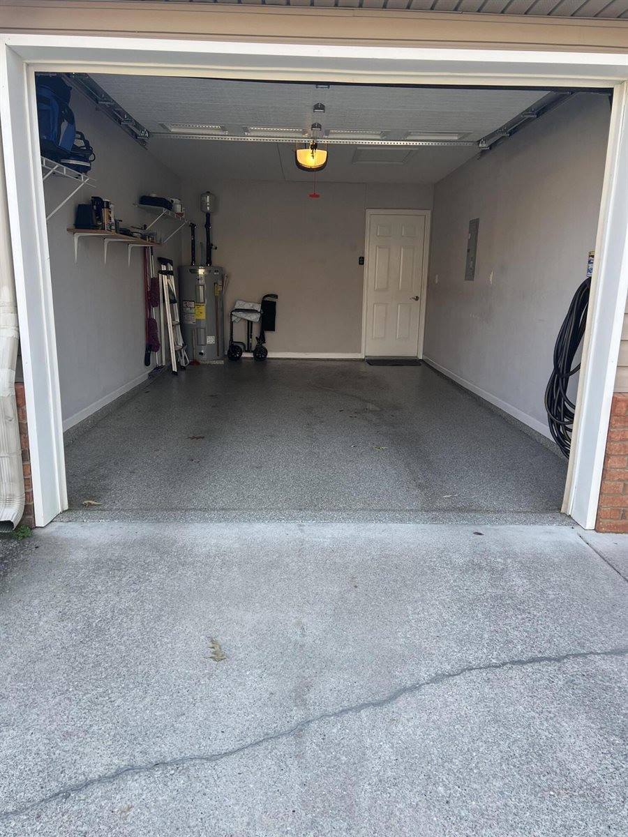 1003 Cedar Creek Dr, Rossville, GA 30741