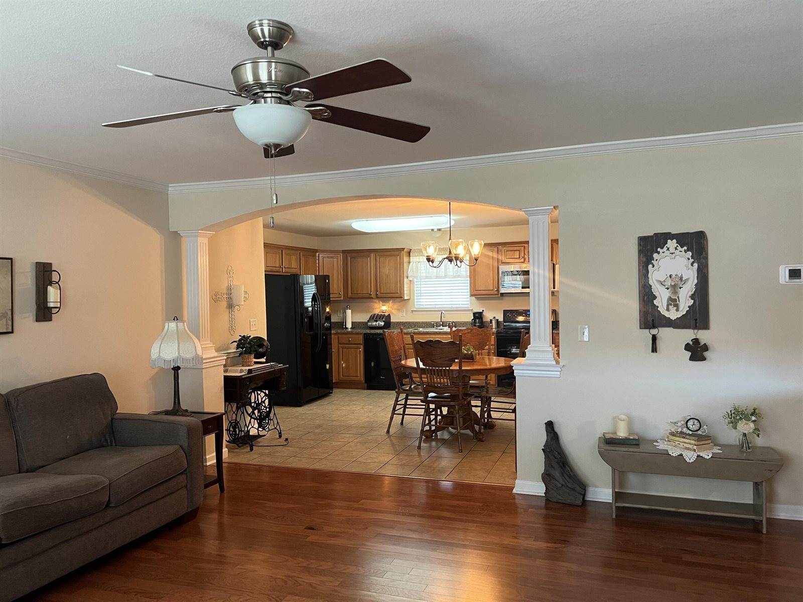 1003 Cedar Creek Dr, Rossville, GA 30741