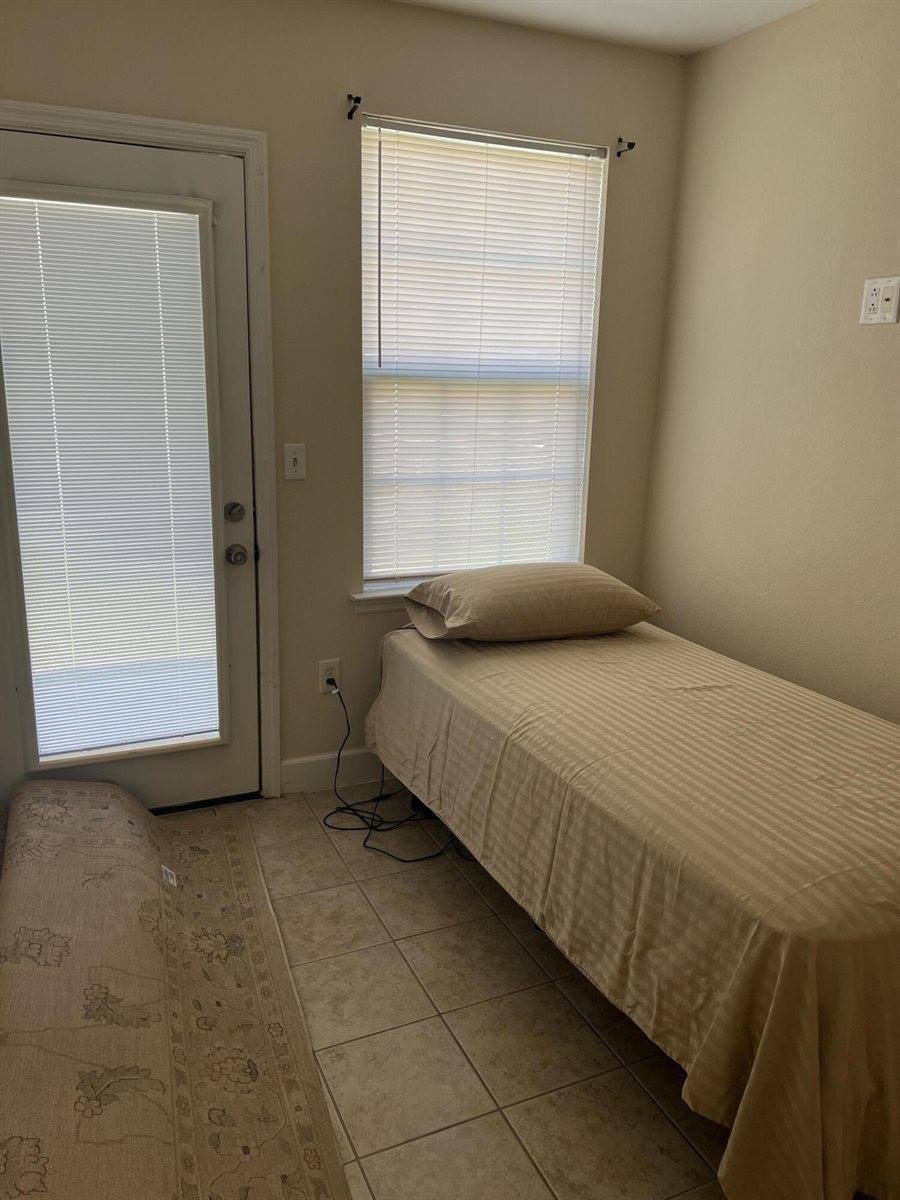 1003 Cedar Creek Dr, Rossville, GA 30741