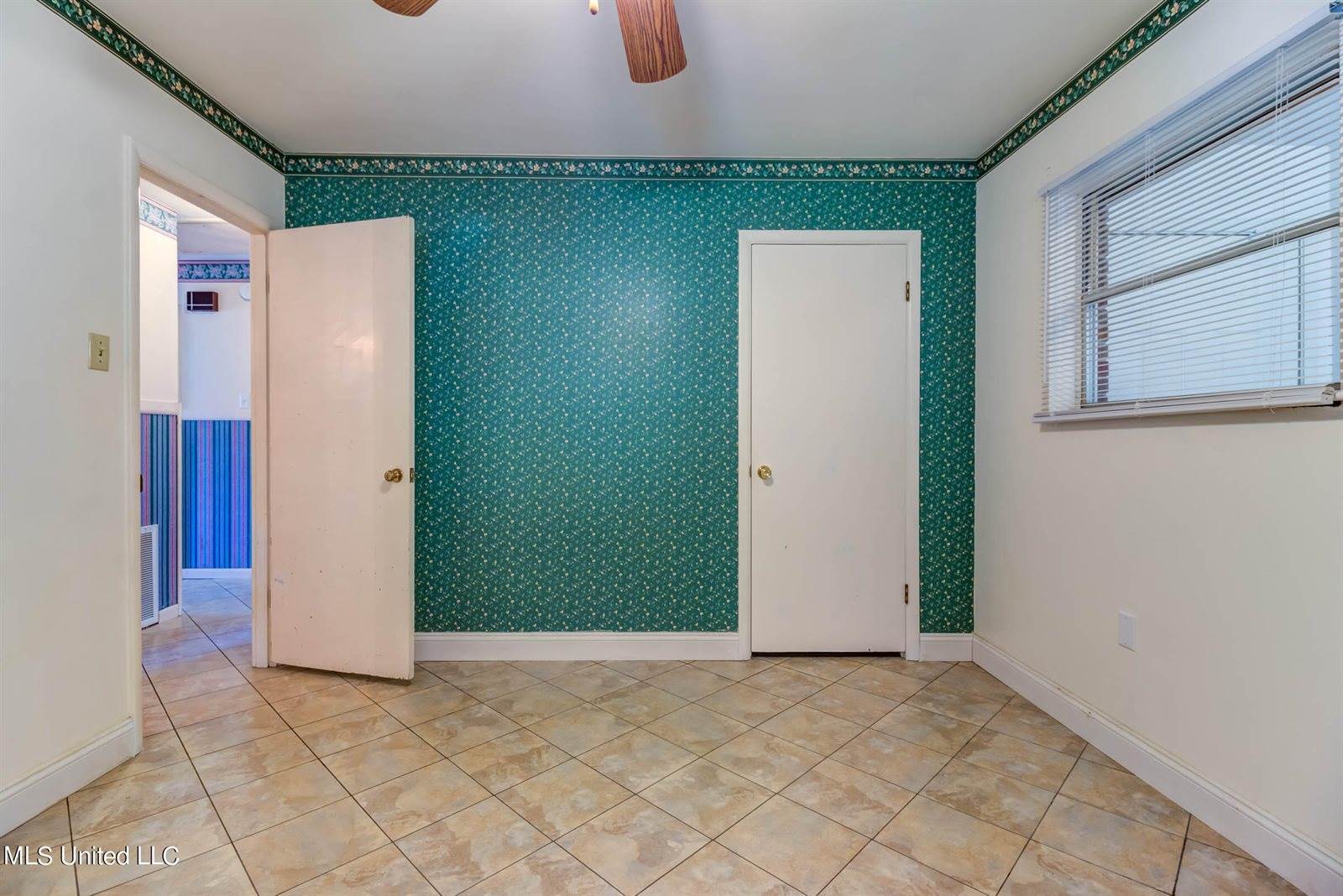 2202 North Street, Gulfport, MS 39507