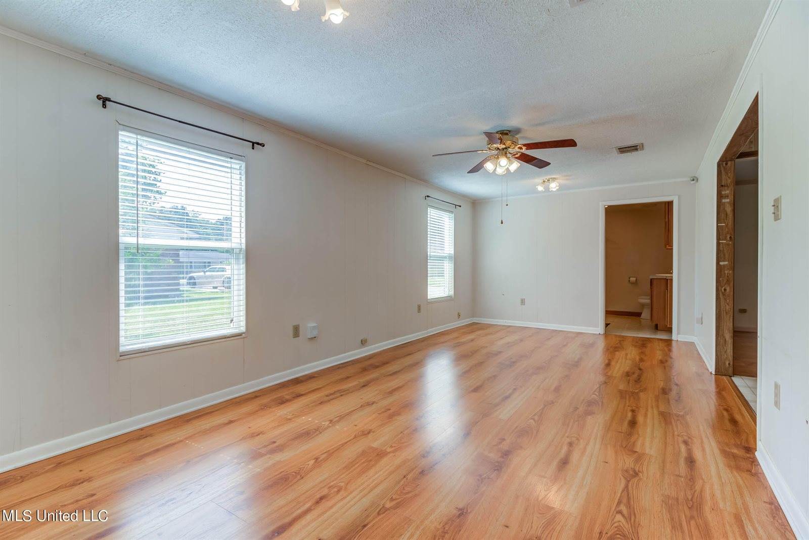 2202 North Street, Gulfport, MS 39507