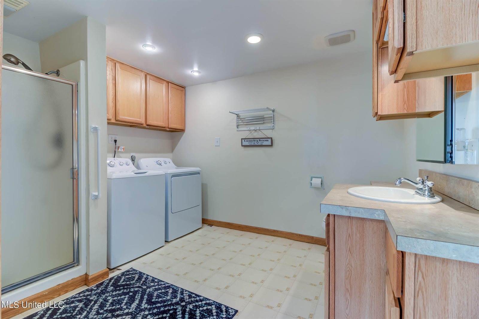 2202 North Street, Gulfport, MS 39507