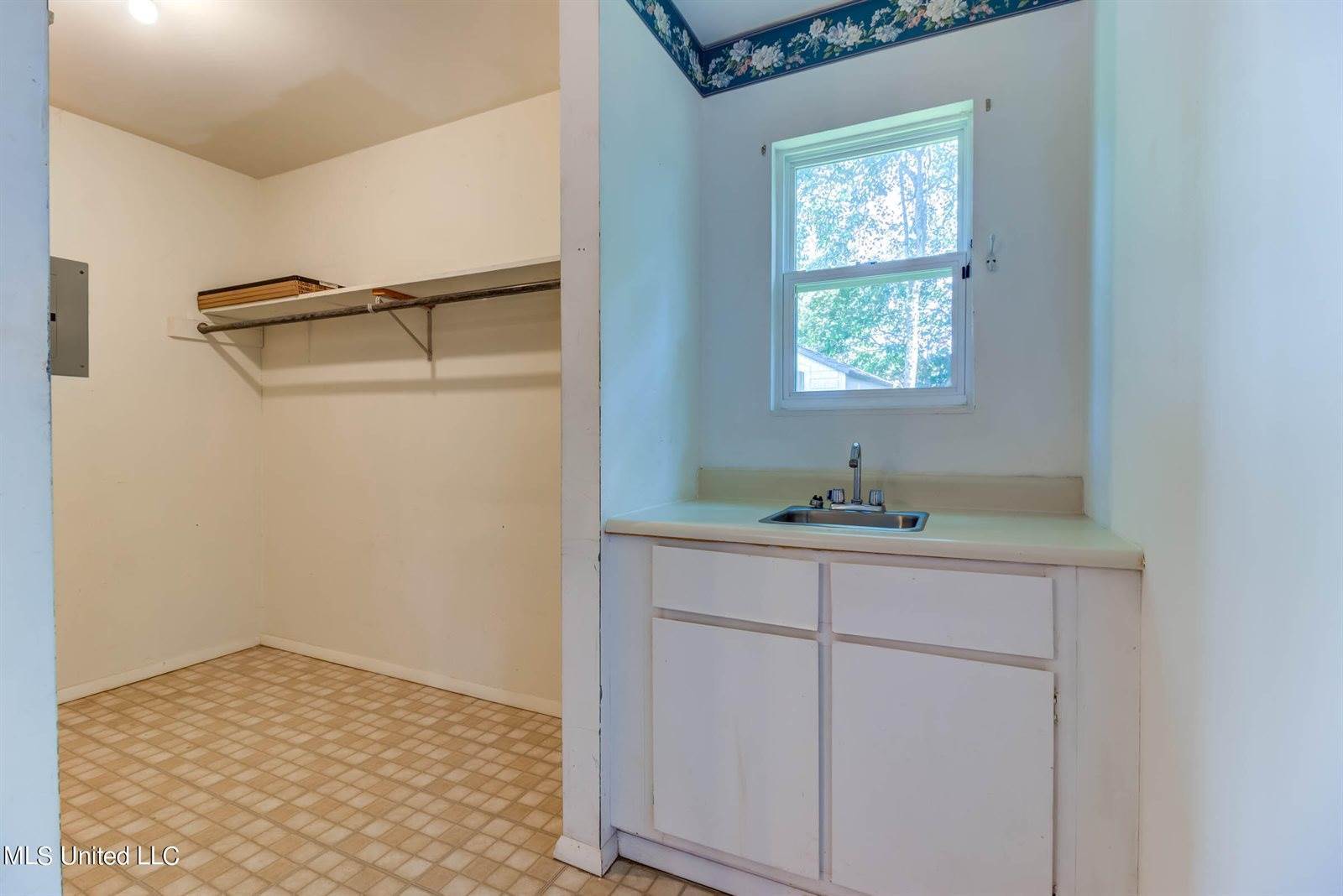 2202 North Street, Gulfport, MS 39507