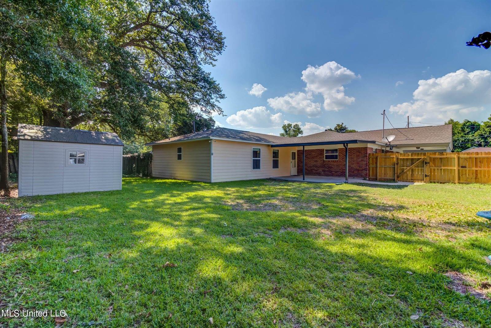 2202 North Street, Gulfport, MS 39507