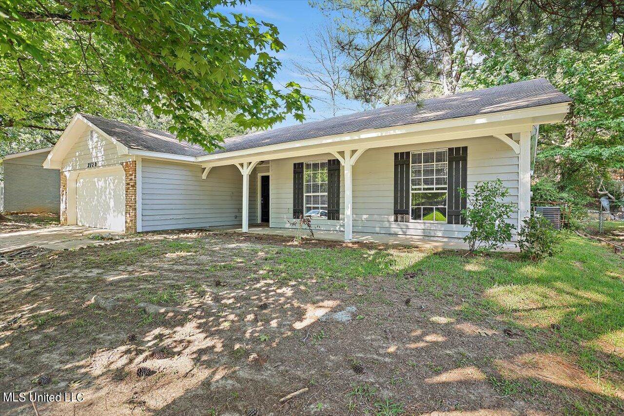 2128 Thousand Oaks Drive, Jackson, MS 39212