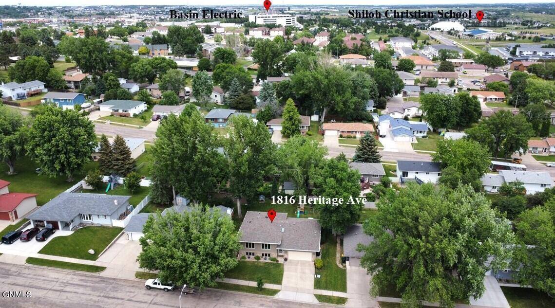 1816 Heritage Avenue, Bismarck, ND 58501