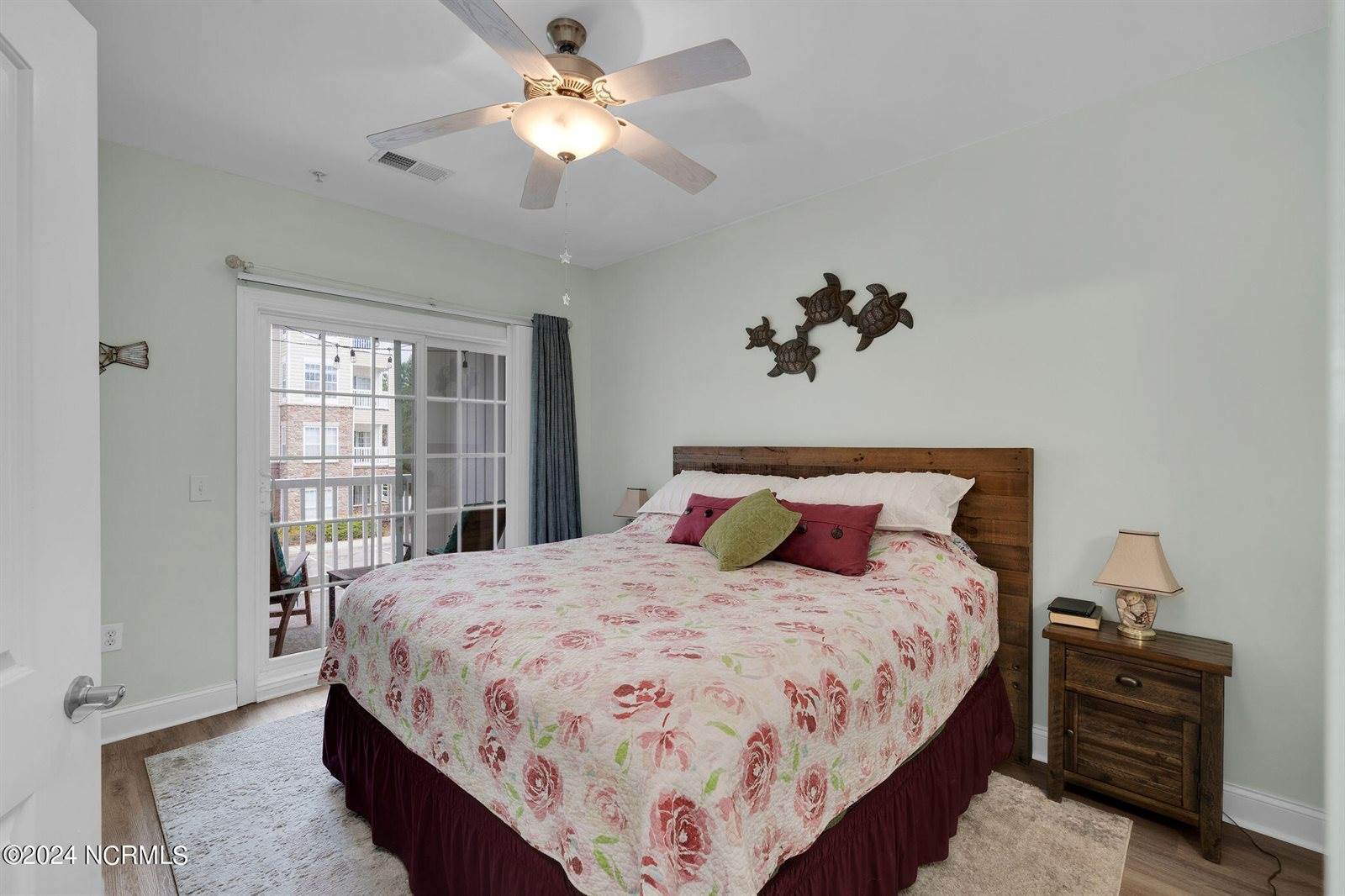 300 Gateway Condos Drive, Surf City, NC 28445