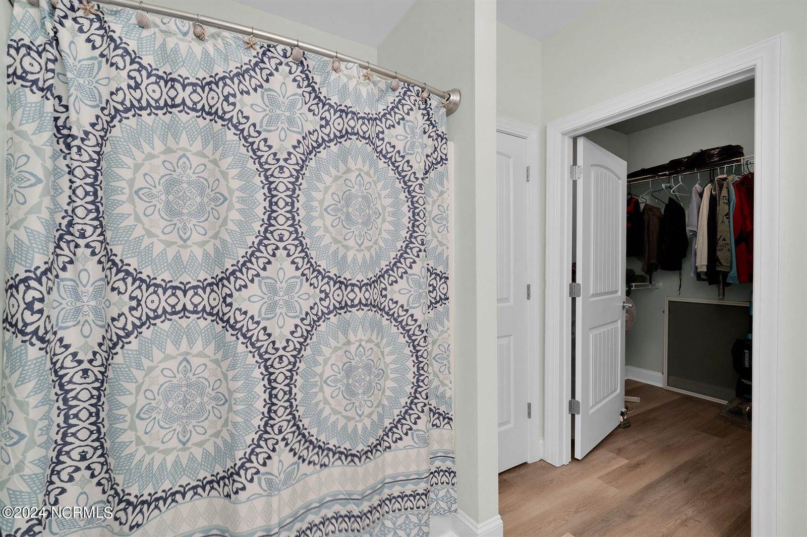 300 Gateway Condos Drive, Surf City, NC 28445