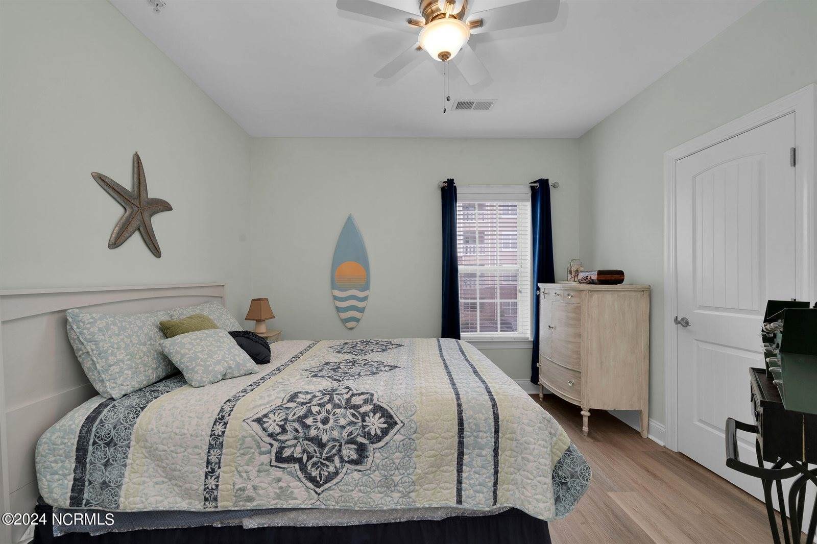 300 Gateway Condos Drive, Surf City, NC 28445