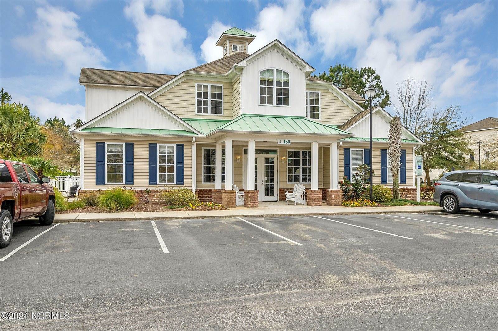 300 Gateway Condos Drive, Surf City, NC 28445