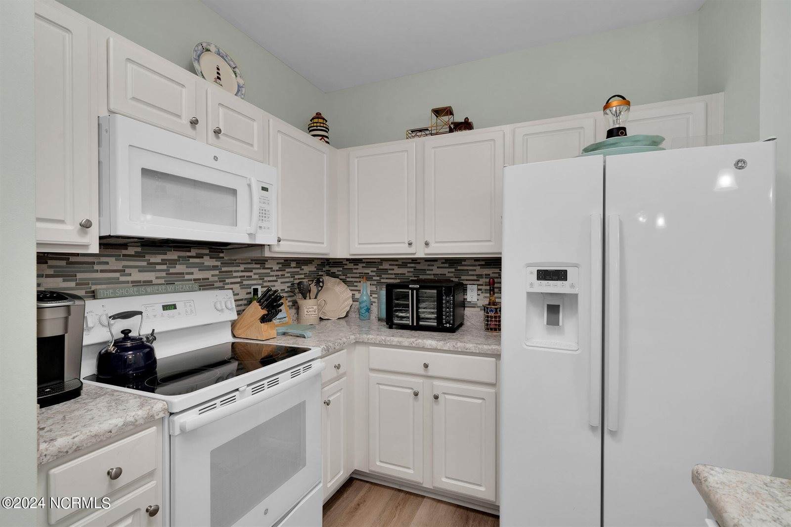 300 Gateway Condos Drive, Surf City, NC 28445