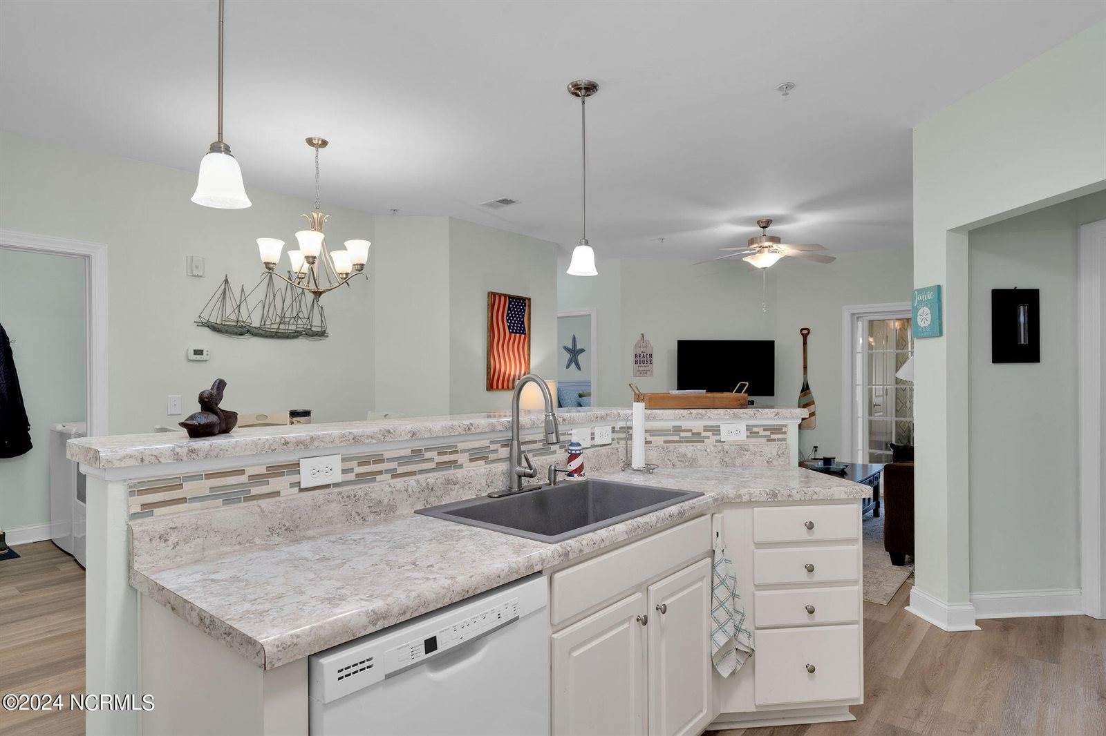 300 Gateway Condos Drive, Surf City, NC 28445