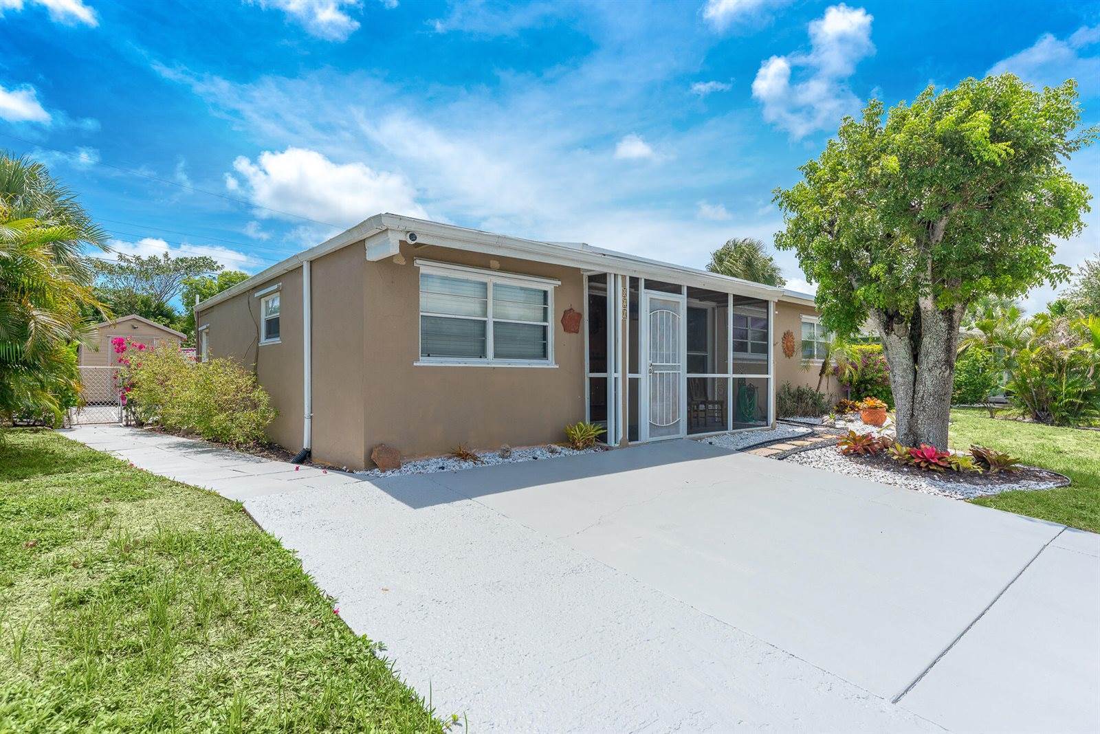 820 Wright Drive, Lake Worth Beach, FL 33461