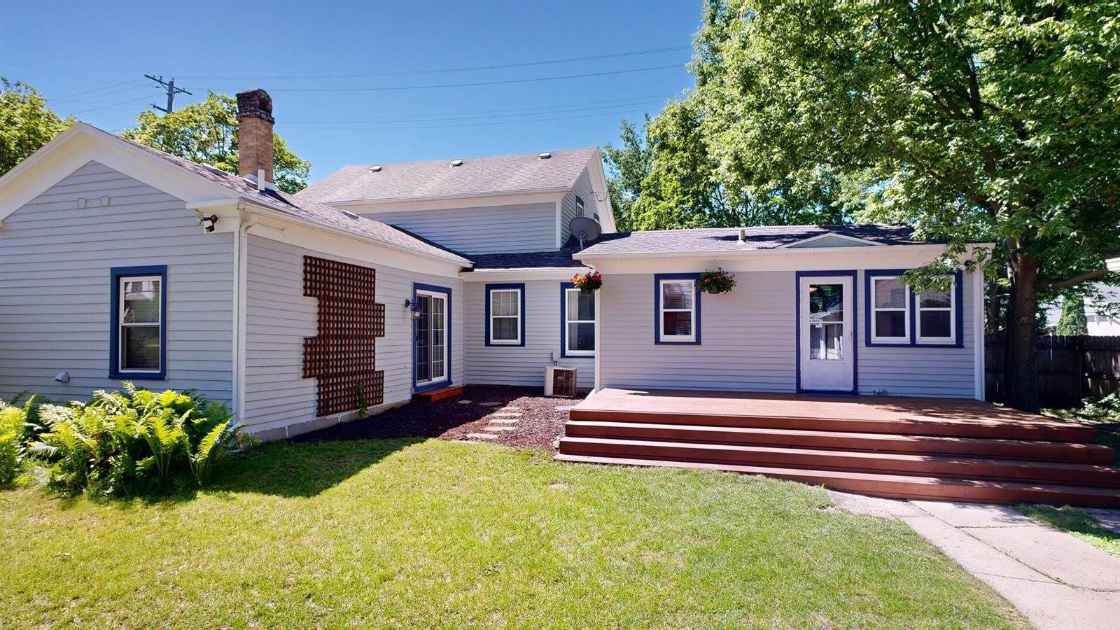 338 Foster St, Fort Atkinson, WI 53538
