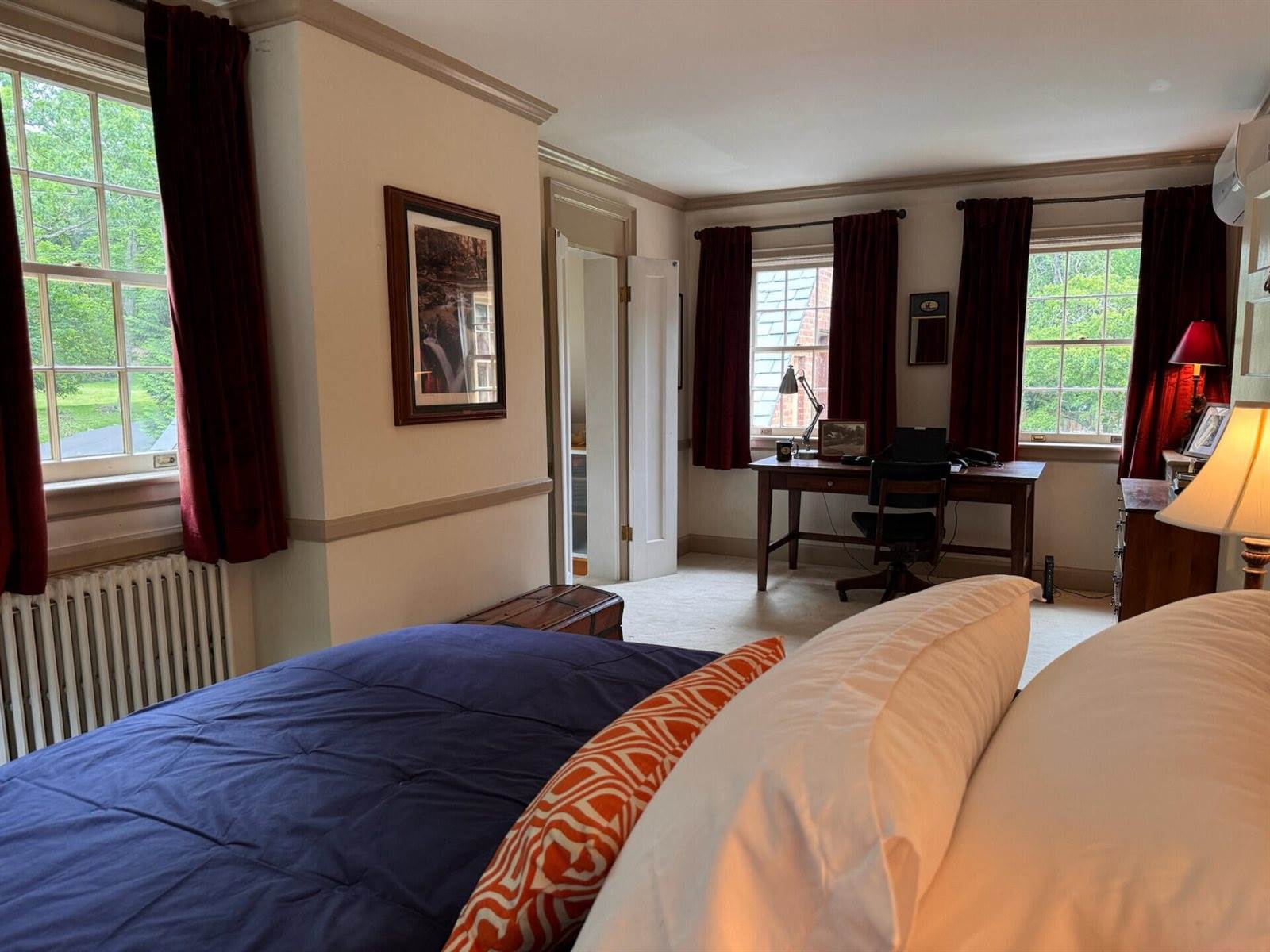 180 Park Ln, Hot Springs, VA 24445