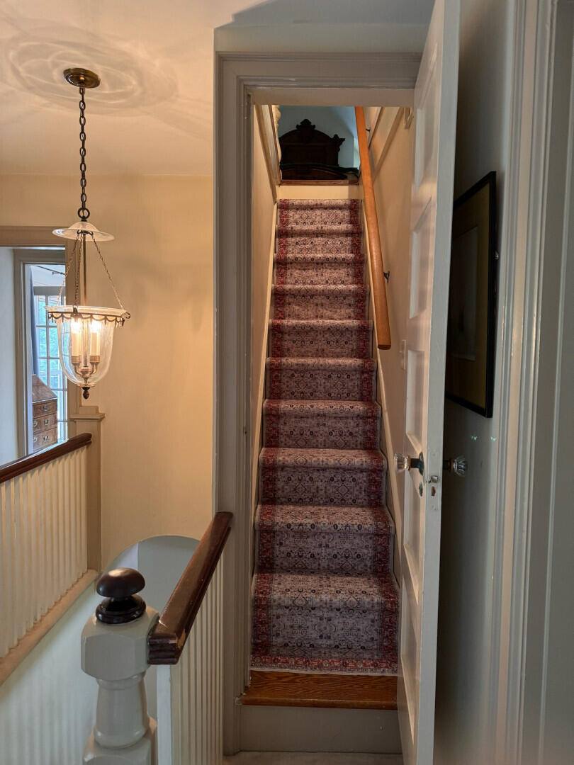 180 Park Ln, Hot Springs, VA 24445