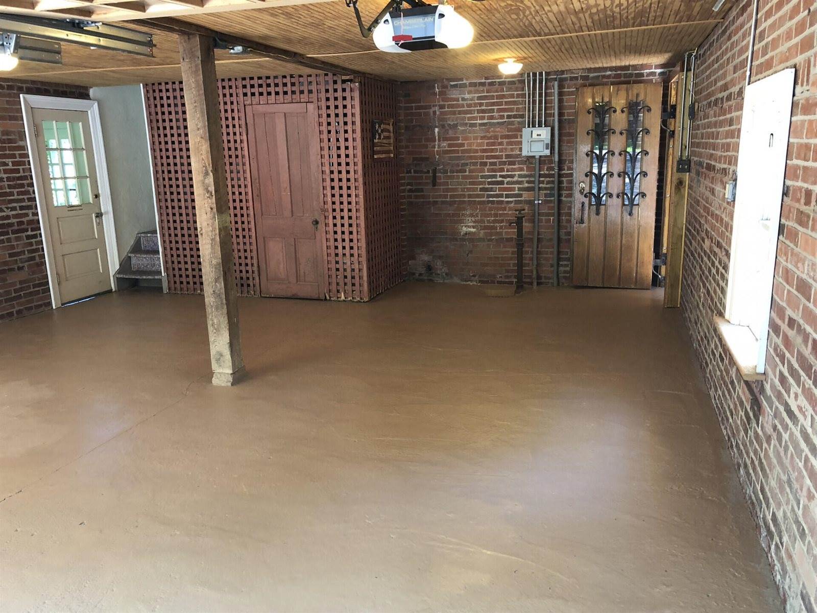 180 Park Ln, Hot Springs, VA 24445