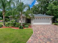 10270 Julia Isles Avenue, Oxford, FL 34484