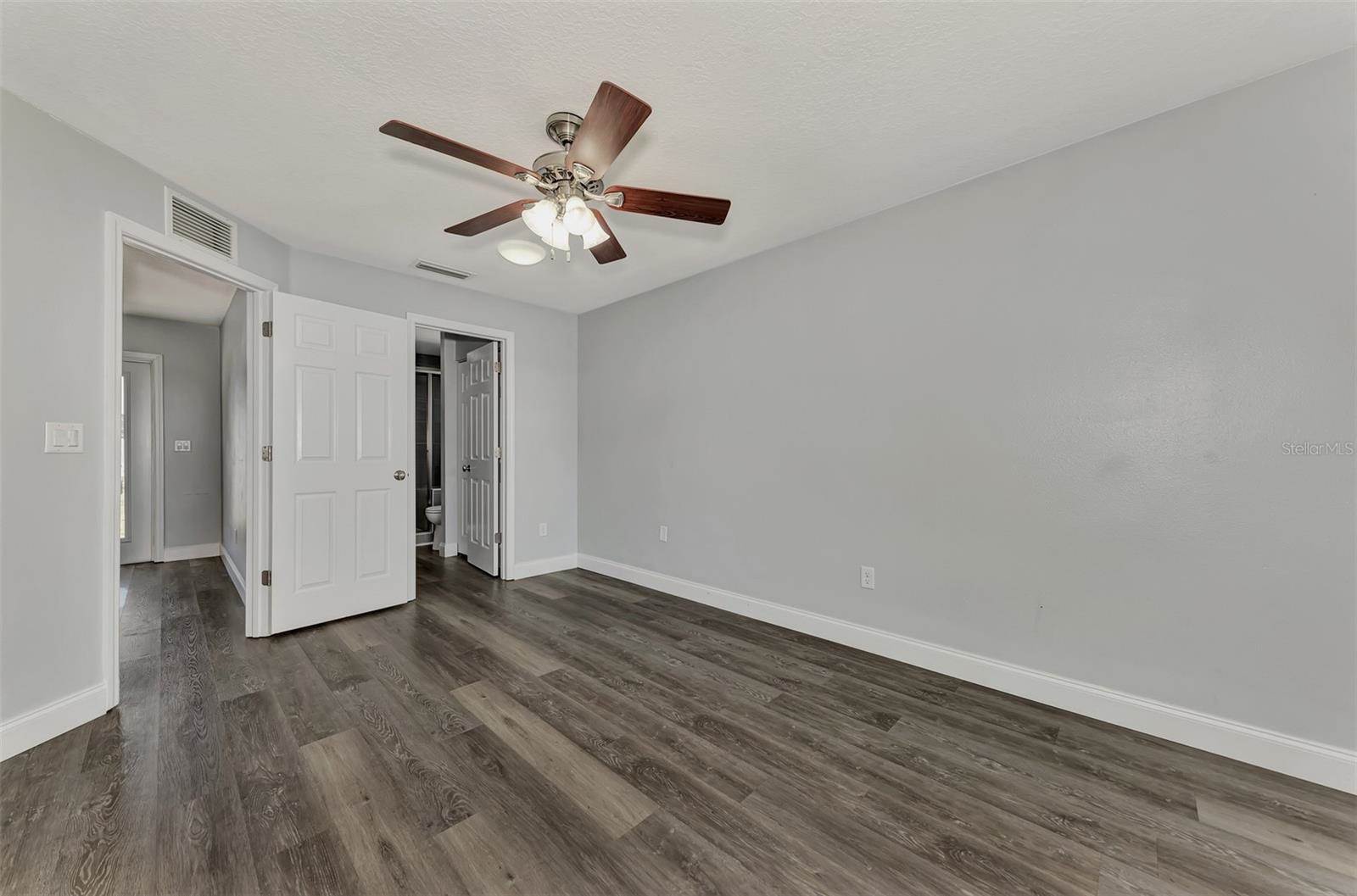 5160 Camus Street, Sarasota, FL 34232