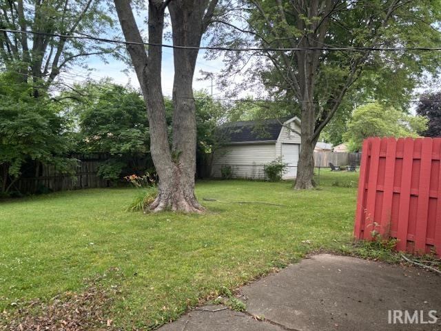 2301 N Old Towne Lane, Muncie, IN 47304