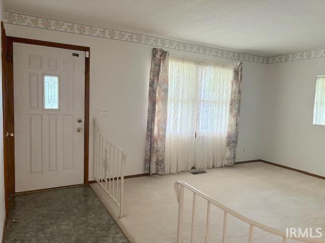 2301 N Old Towne Lane, Muncie, IN 47304