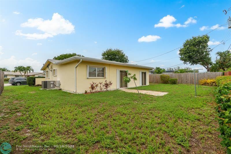 4460 NW 18th Ave, Oakland Park, FL 33309